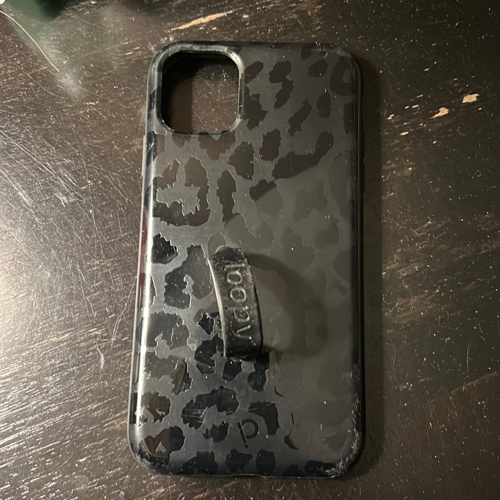 Loopy Case. Black leopard.